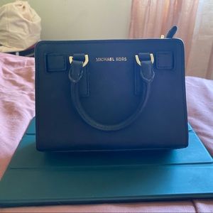 Michael Kors Mini Dillon